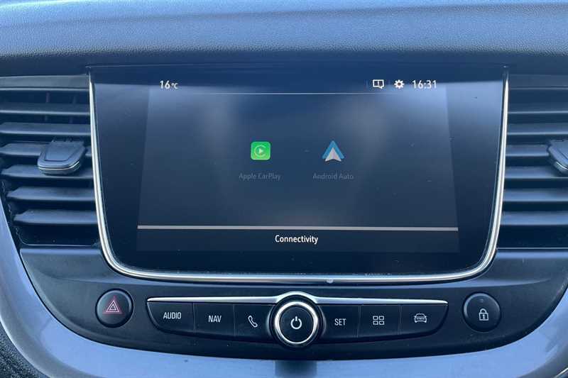 Vauxhall Grandland X Hatchback Black #40