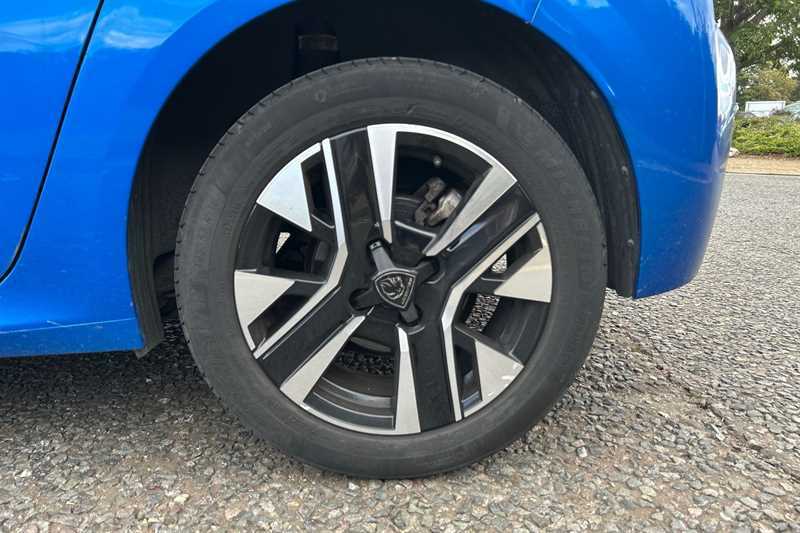Peugeot 208 1.2 Puretech Active Black #10
