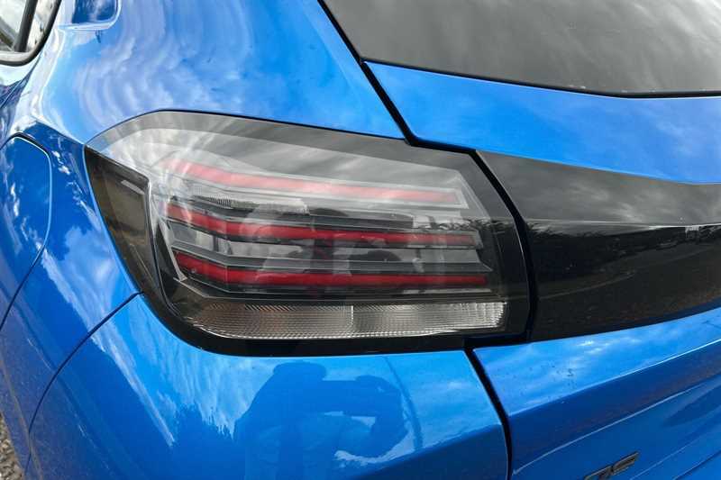 Peugeot 208 1.2 Puretech Active Black #31