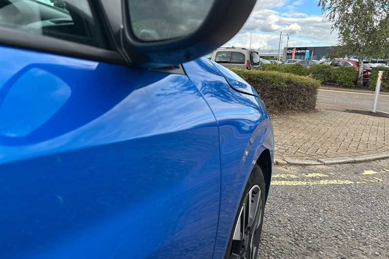 Peugeot 208 1.2 Puretech Active Black #39