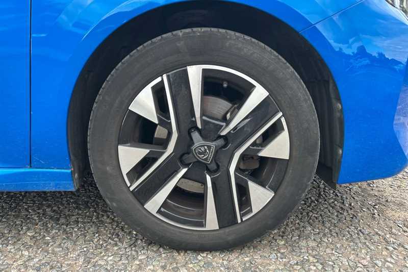 Peugeot 208 1.2 Puretech Active Black #12