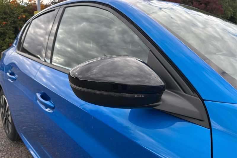 Peugeot 208 1.2 Puretech Active Black #34