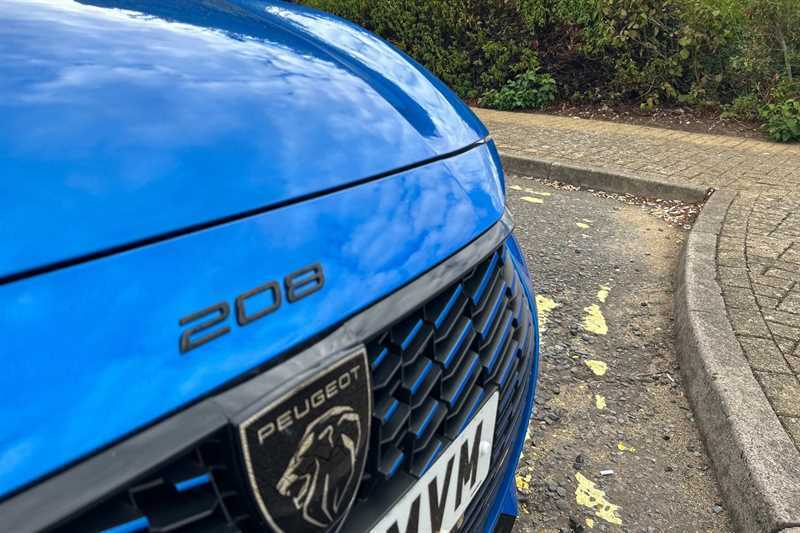 Peugeot 208 1.2 Puretech Active Black #38