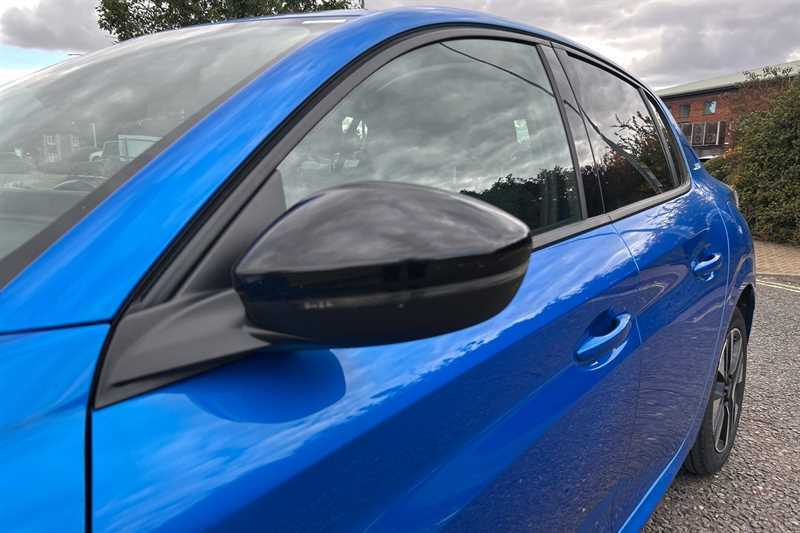 Peugeot 208 1.2 Puretech Active Black #35