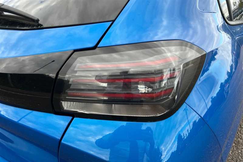 Peugeot 208 1.2 Puretech Active Black #32