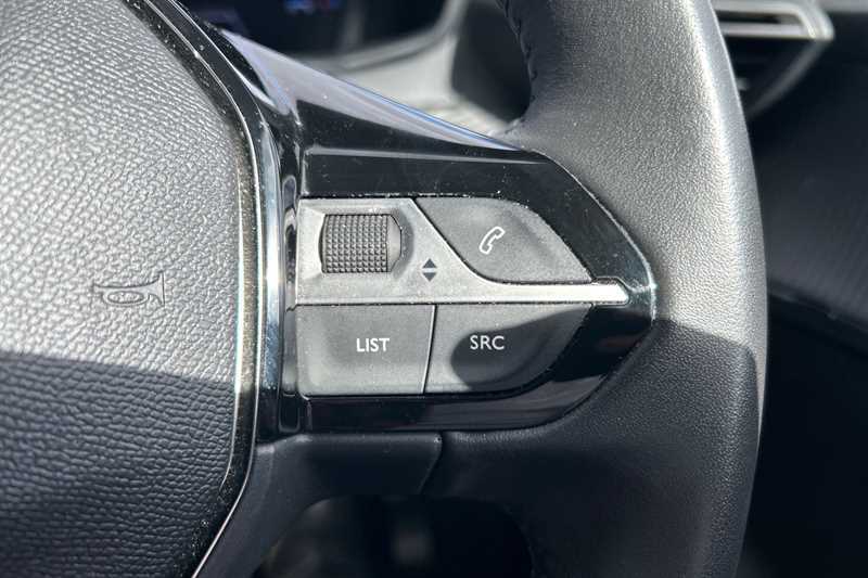 Peugeot 208 1.2 Puretech Active Black #22