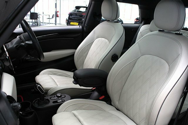 Mini Electric Cooper Se 32.6Kwh Level 2 Hatchback A Black #19