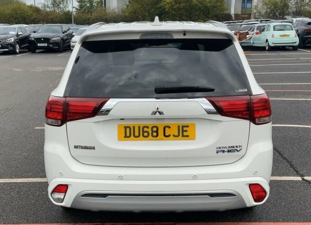 Mitsubishi Outlander 2.4H Twinmotor 13.8Kwh 4Hs Suv Plug-in White #4