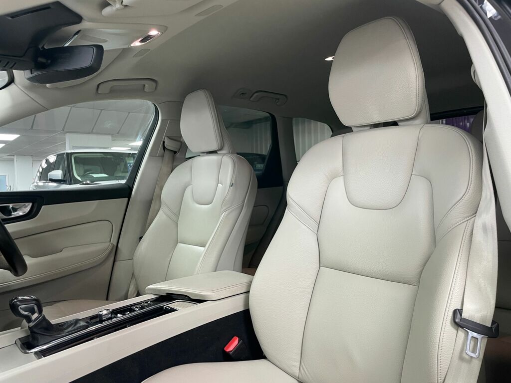 Volvo XC60  Silver #26