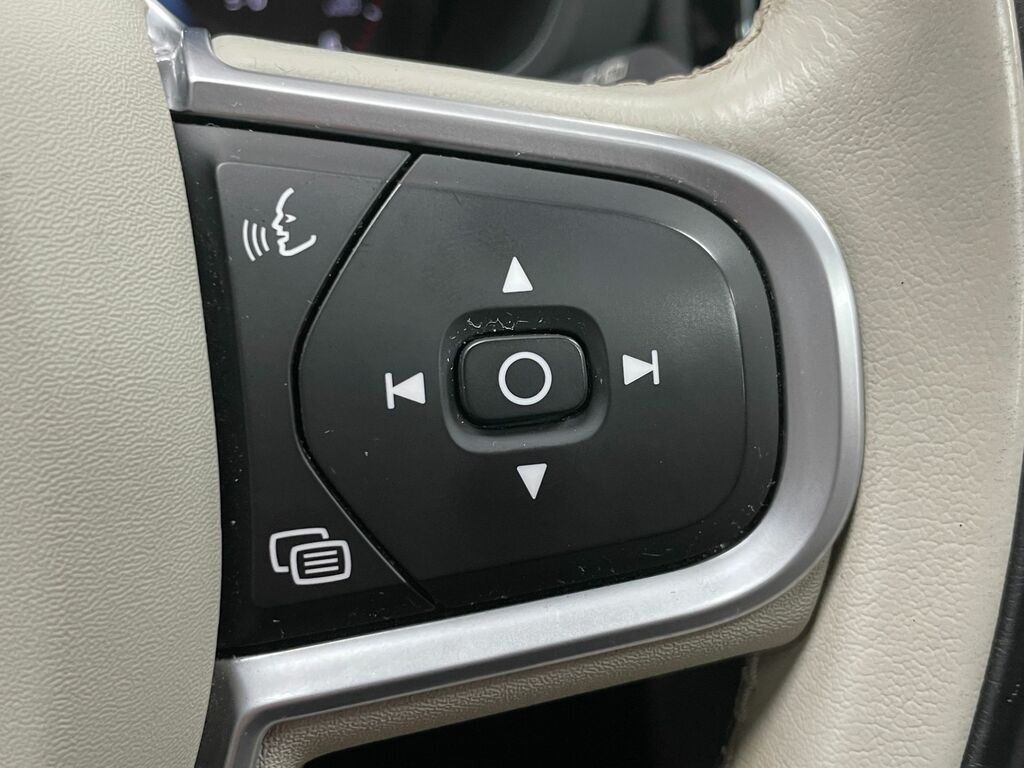 Volvo XC60  Silver #29
