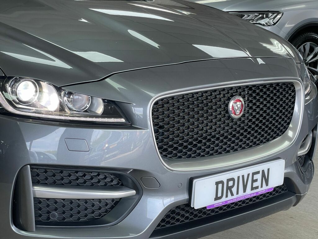Jaguar F-Pace Diesel Grey #3