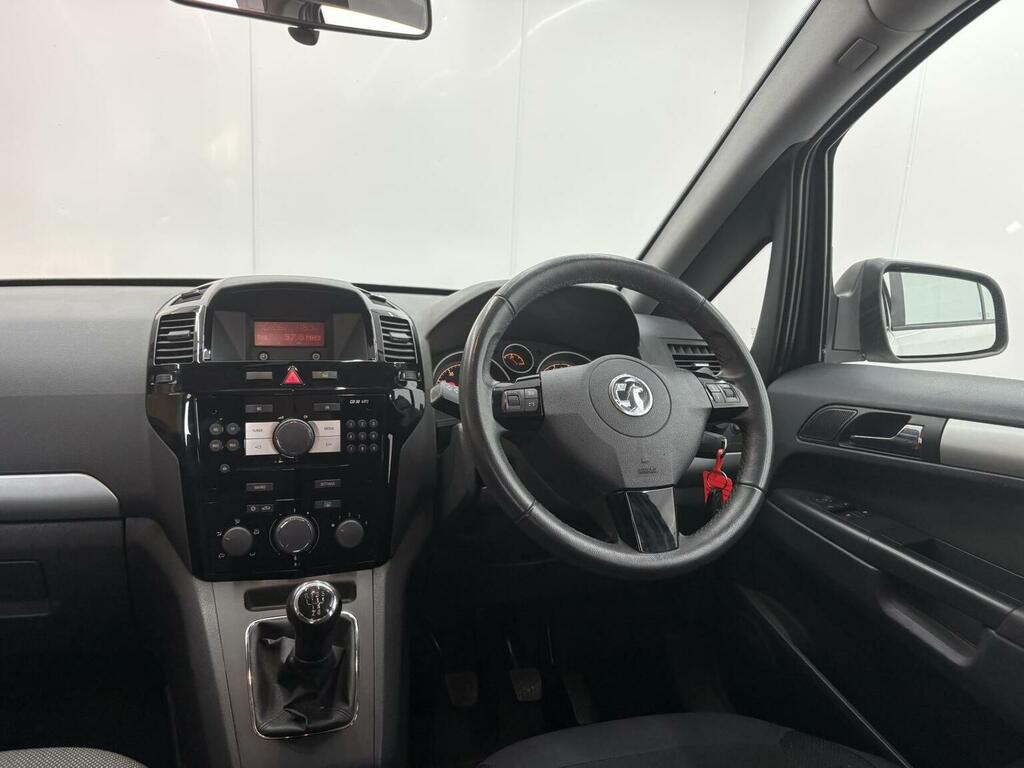 Vauxhall Zafira 1.6 16V Exclusiv Euro 5 White #5