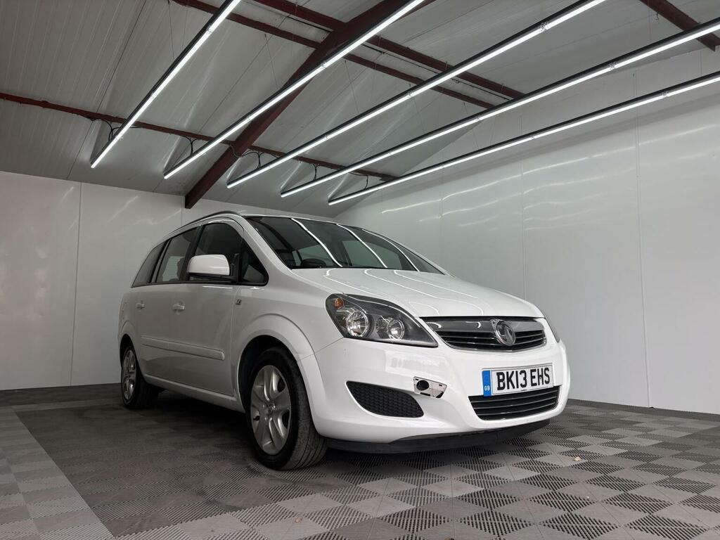 Vauxhall Zafira 1.6 16V Exclusiv Euro 5 White #2
