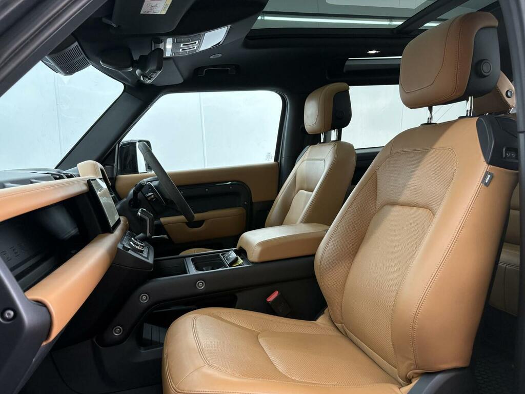 Land Rover Defender 90 D250 X-dynamic Se White #35