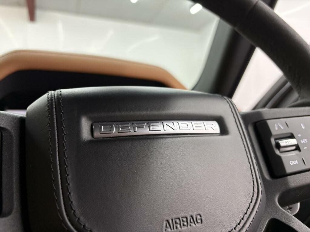 Land Rover Defender 90 D250 X-dynamic Se White #33