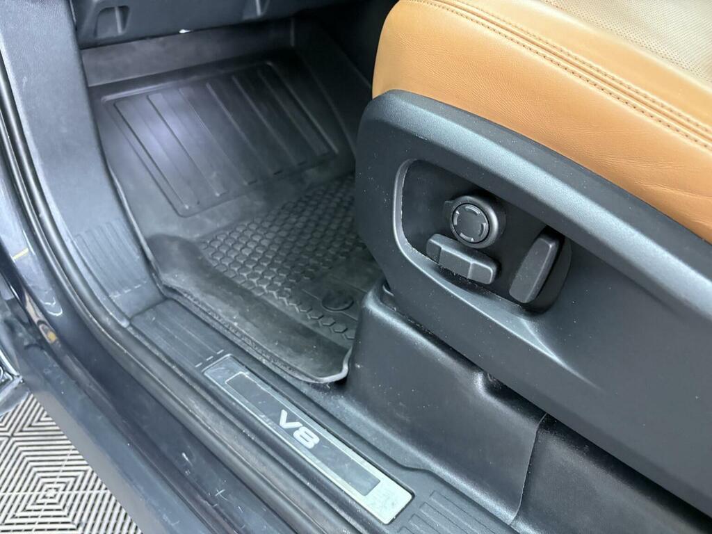 Land Rover Defender 90 D250 X-dynamic Se White #36