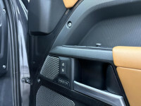 Land Rover Defender 90 D250 X-dynamic Se White #43