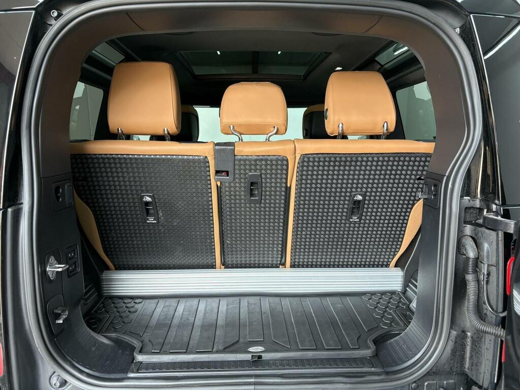 Land Rover Defender 90 D250 X-dynamic Se White #26