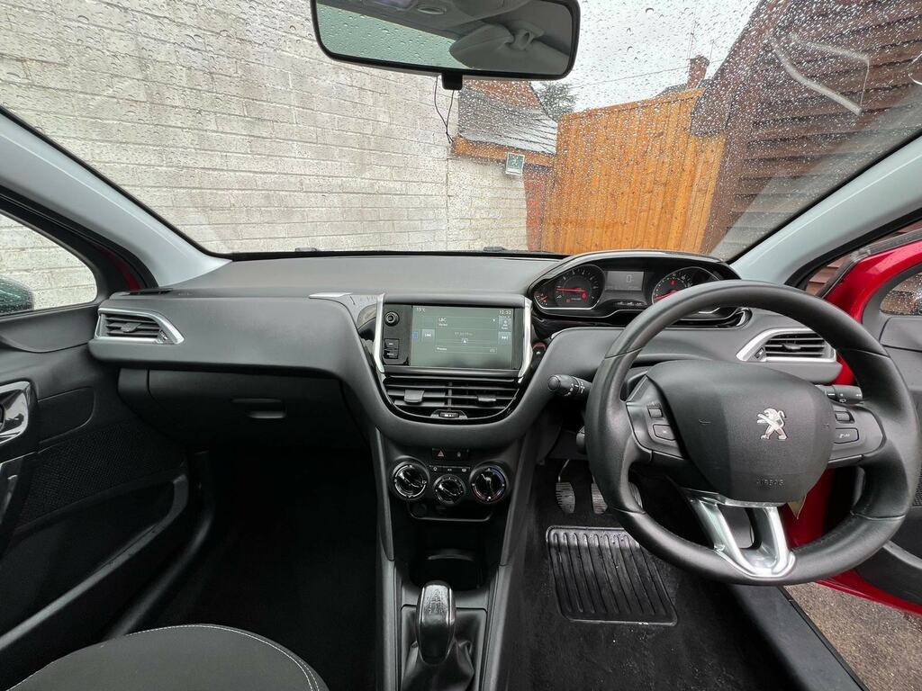 Peugeot 208 Access White #7