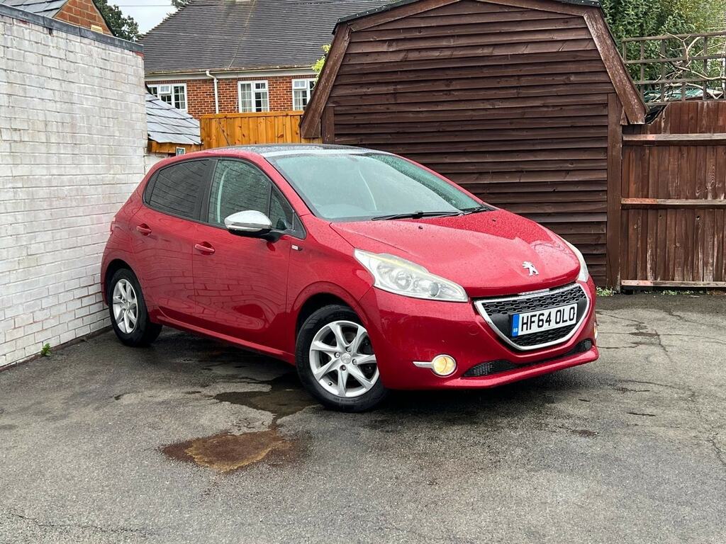 Peugeot 208 Access White #1