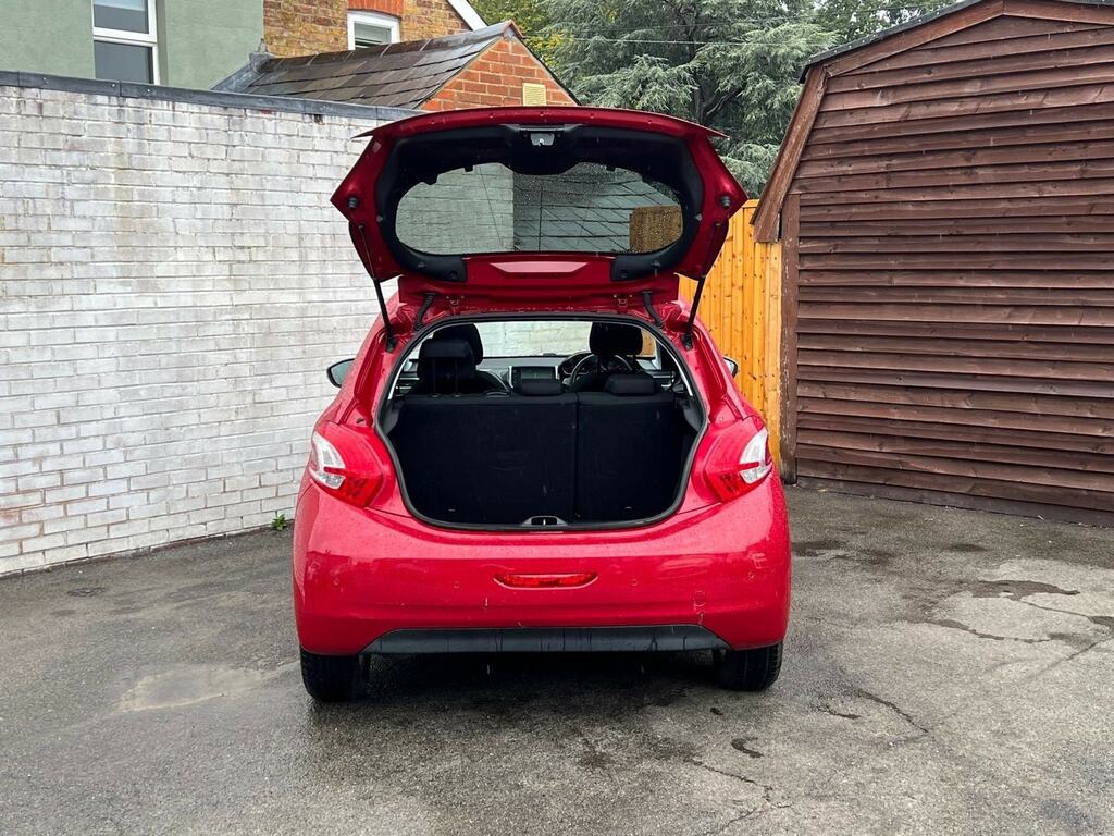 Peugeot 208 Access White #20