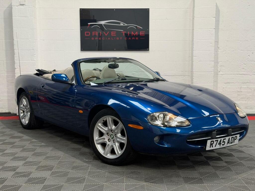 Jaguar XK8 4.0 2dr Blue