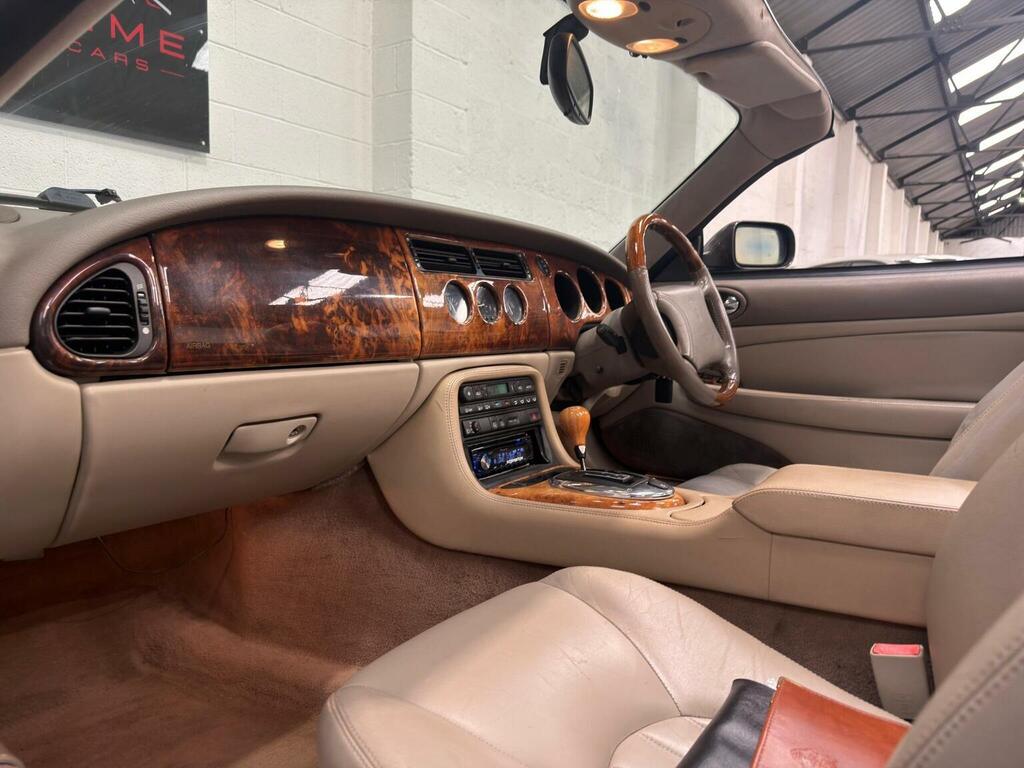 Jaguar XK8 4.0 2dr Green #18