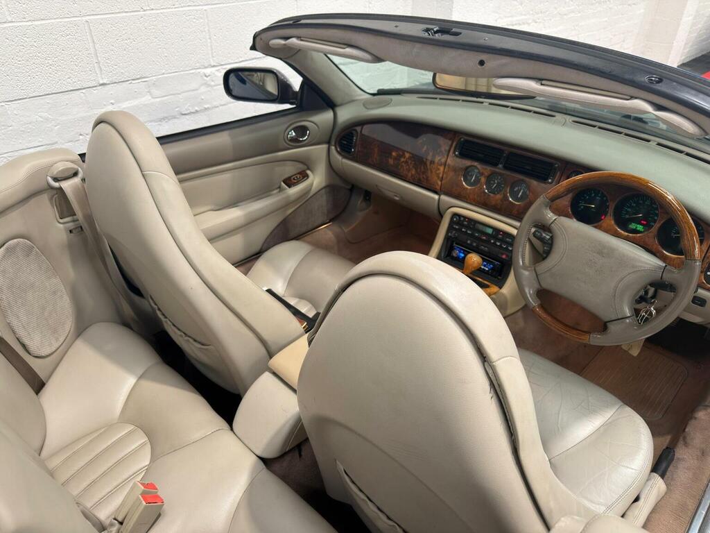Jaguar XK8 4.0 2dr Green #17