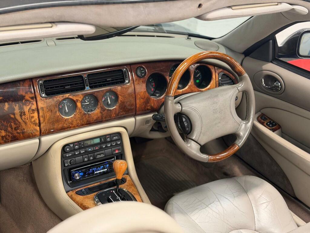 Jaguar XK8 4.0 2dr Green #20