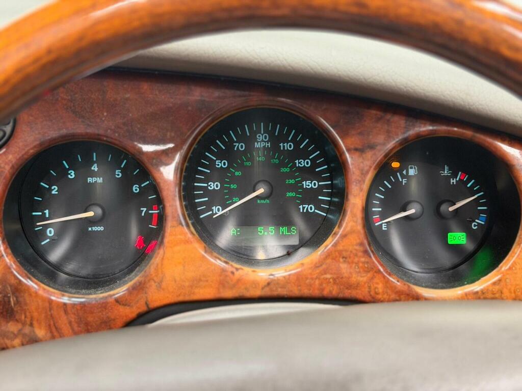 Jaguar XK8 4.0 2dr Green #32