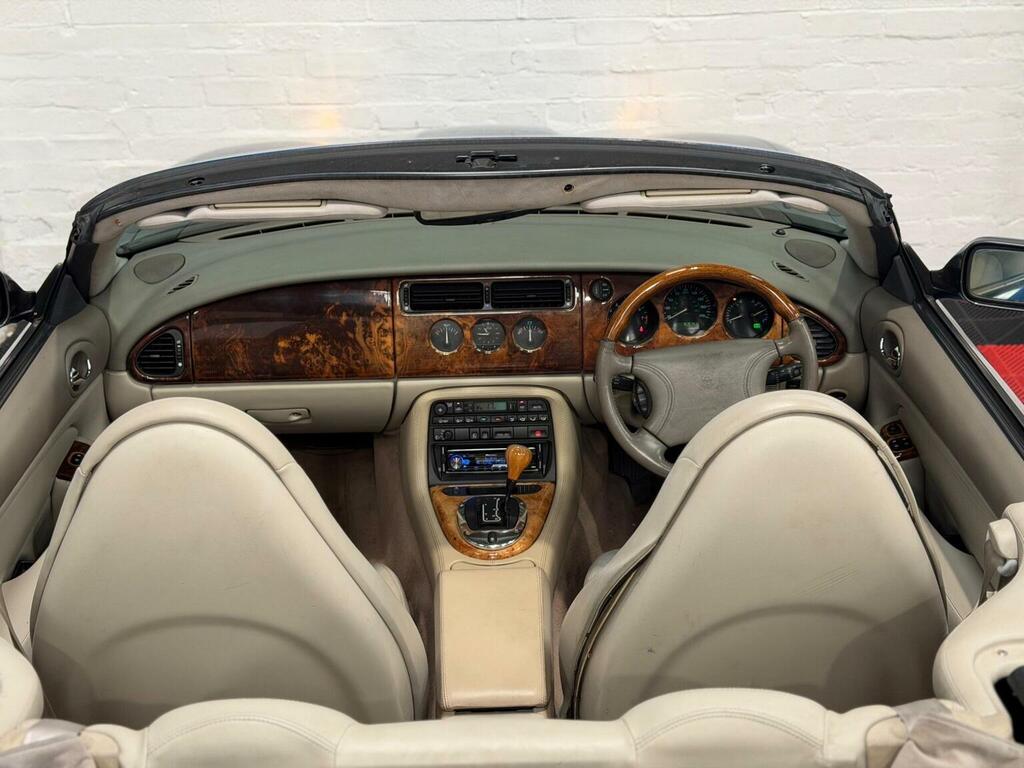 Jaguar XK8 4.0 2dr Green #19