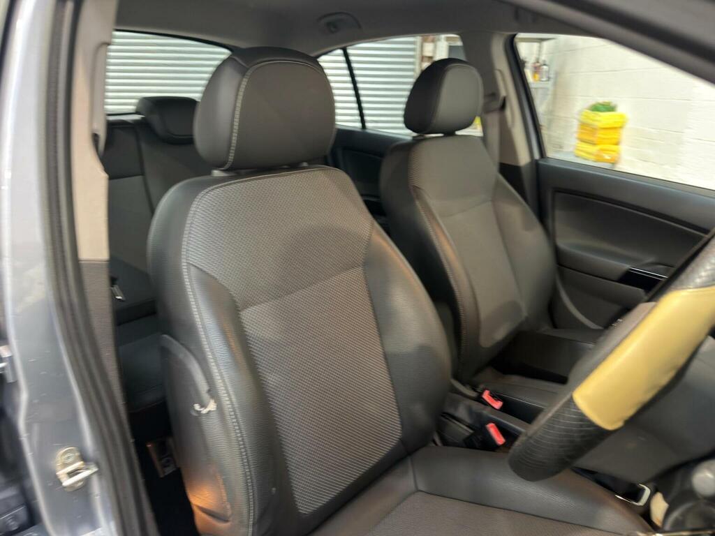 Vauxhall Corsa 1.2I 16V Sxi White #10