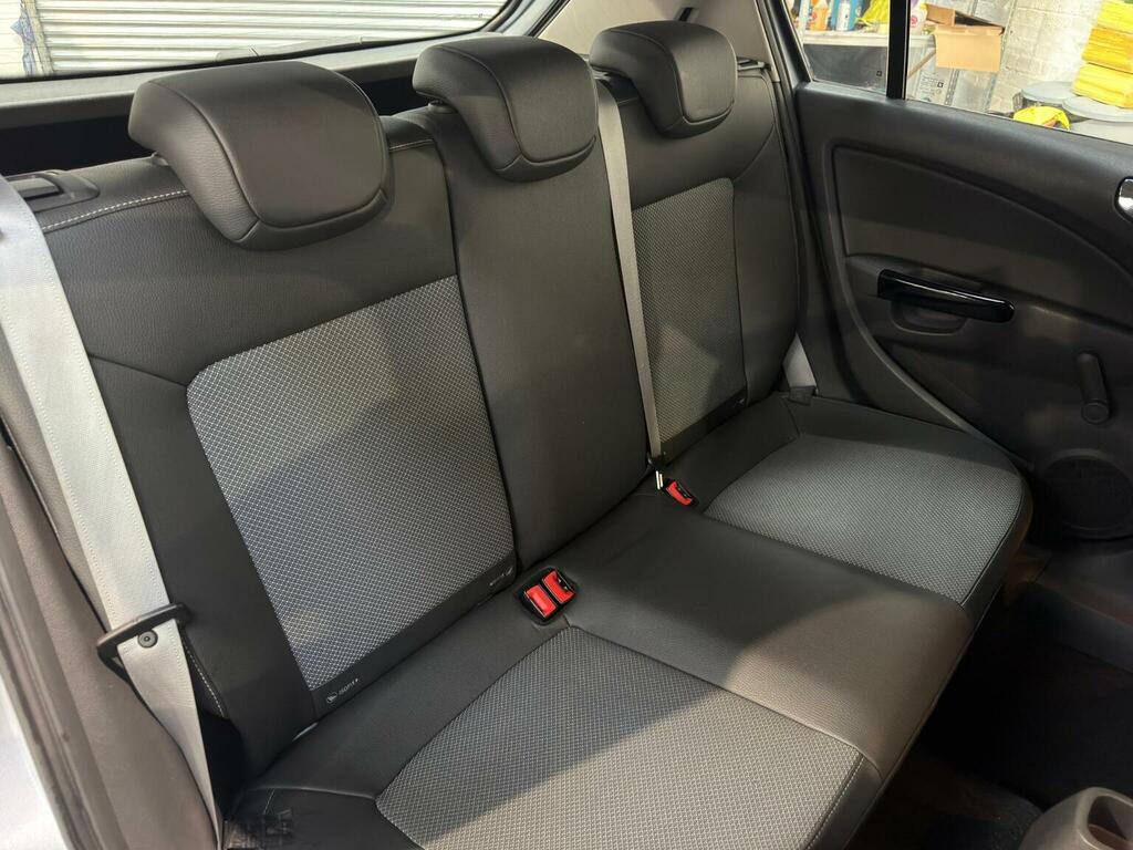Vauxhall Corsa 1.2I 16V Sxi White #15