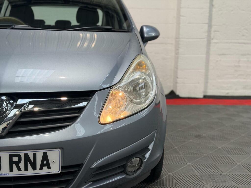 Vauxhall Corsa 1.2I 16V Sxi White #5
