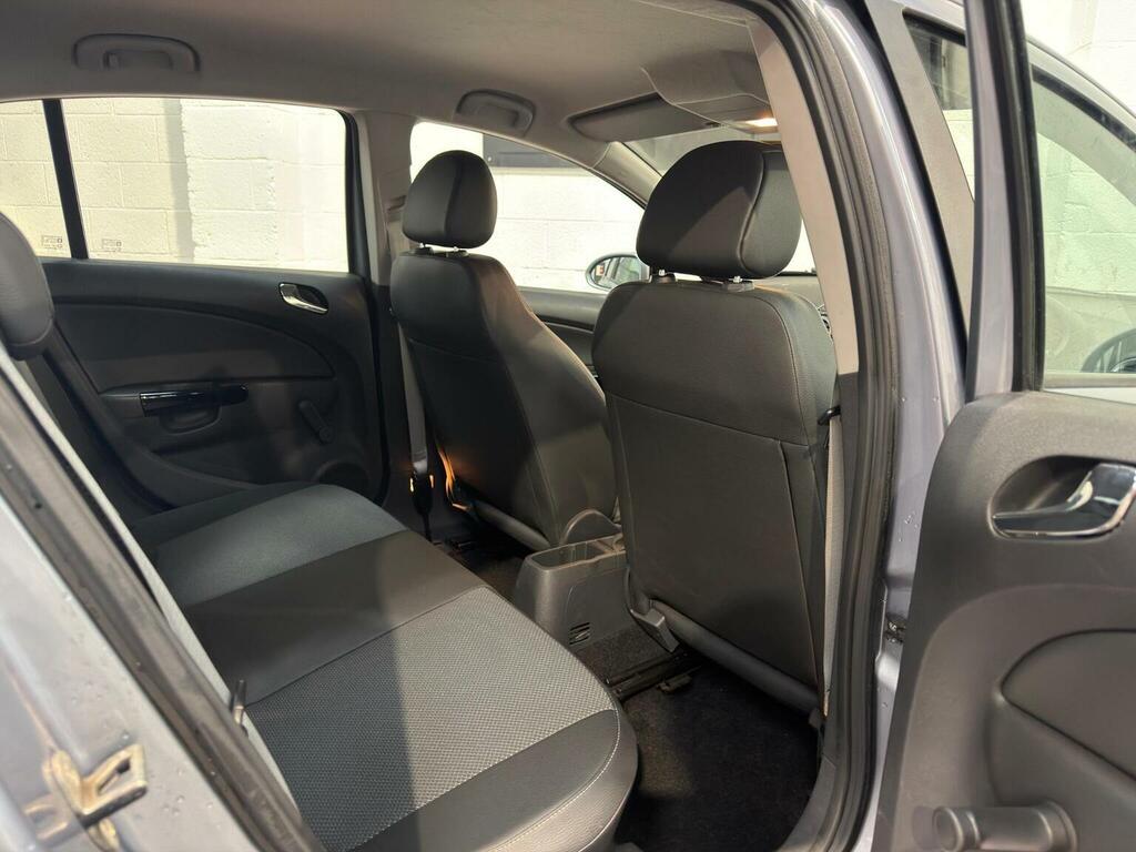 Vauxhall Corsa 1.2I 16V Sxi White #17