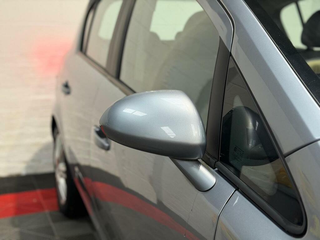 Vauxhall Corsa 1.2I 16V Sxi White #28