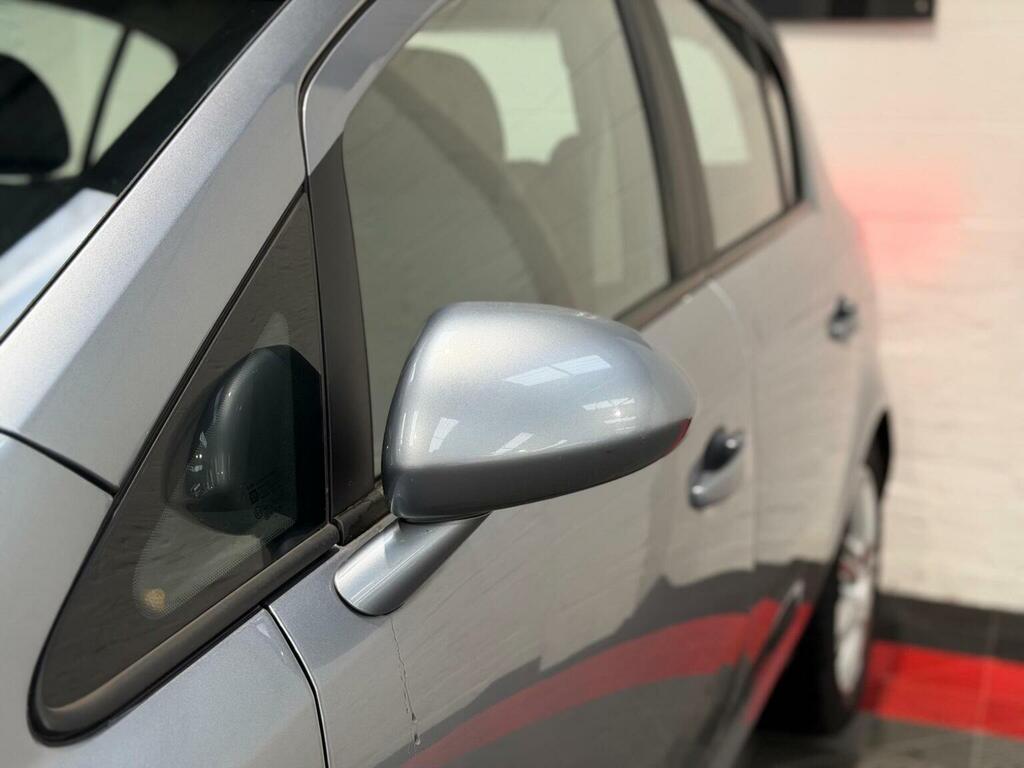 Vauxhall Corsa 1.2I 16V Sxi White #27