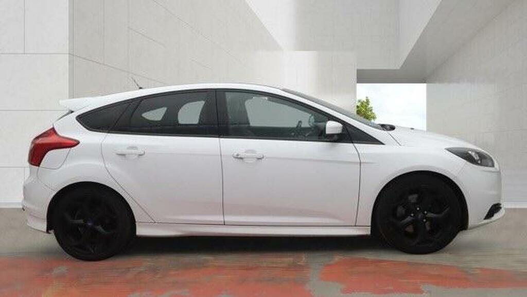 Ford Focus Hatchback 1.6 Tdci Titanium X Euro 5 Ss 20 Blue #4
