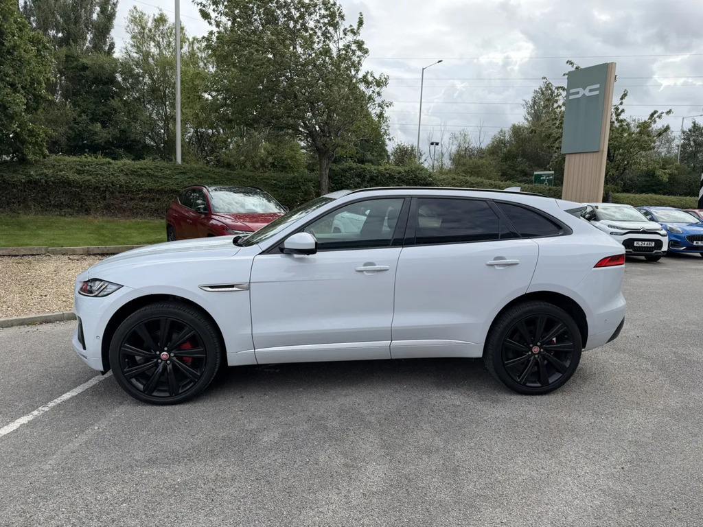Jaguar F-Pace 3.0 Supercharged V6 S Awd White #2