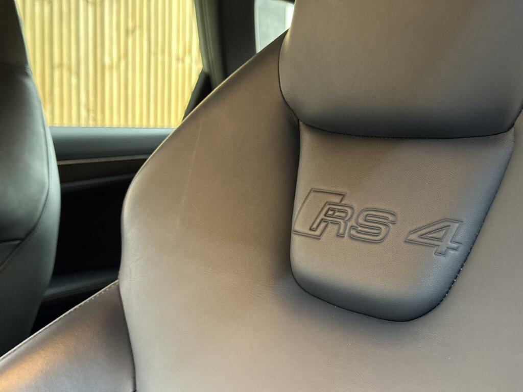 Audi RS4 Avant 4.2 Fsi V8 Black #33