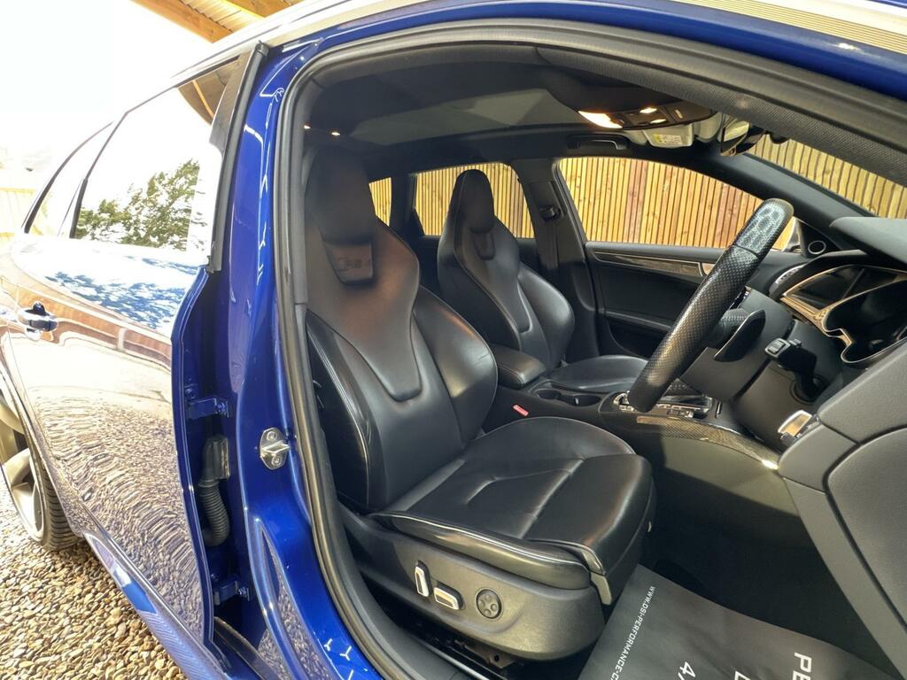 Audi RS4 Avant 4.2 Fsi V8 Black #15