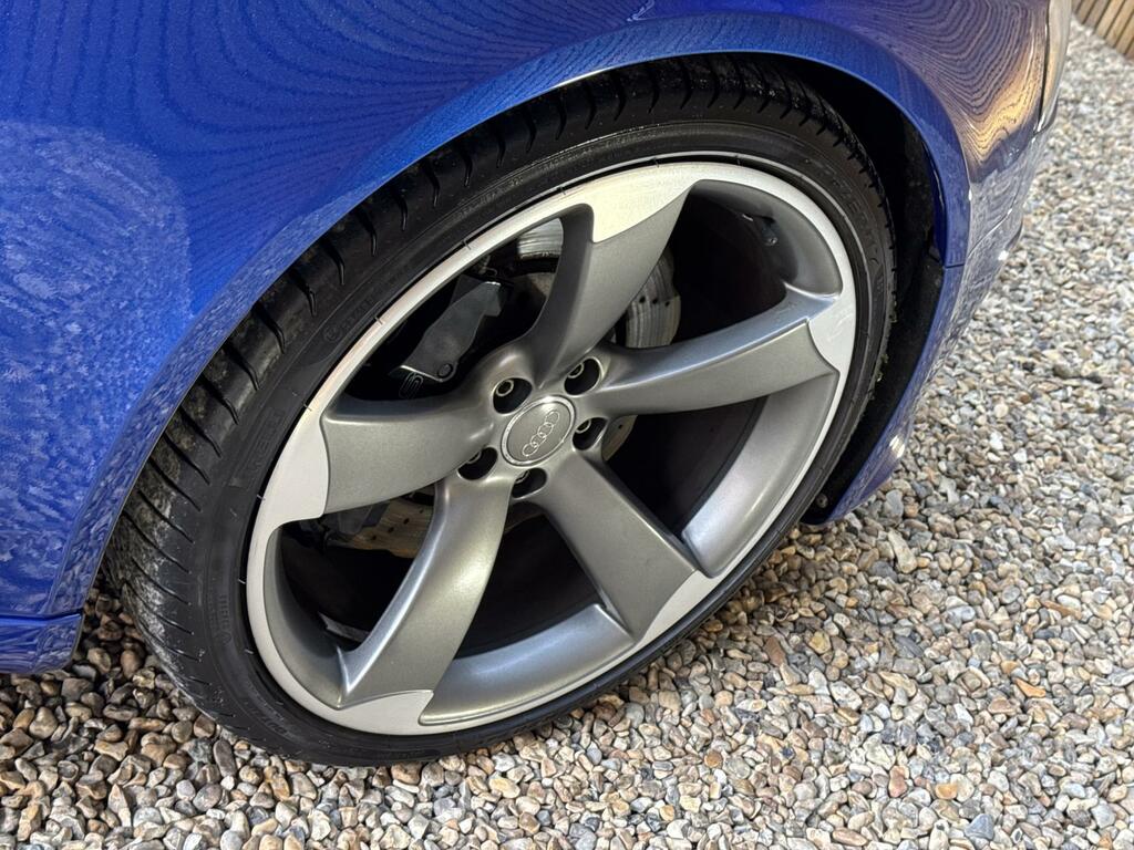 Audi RS4 Avant 4.2 Fsi V8 Black #10