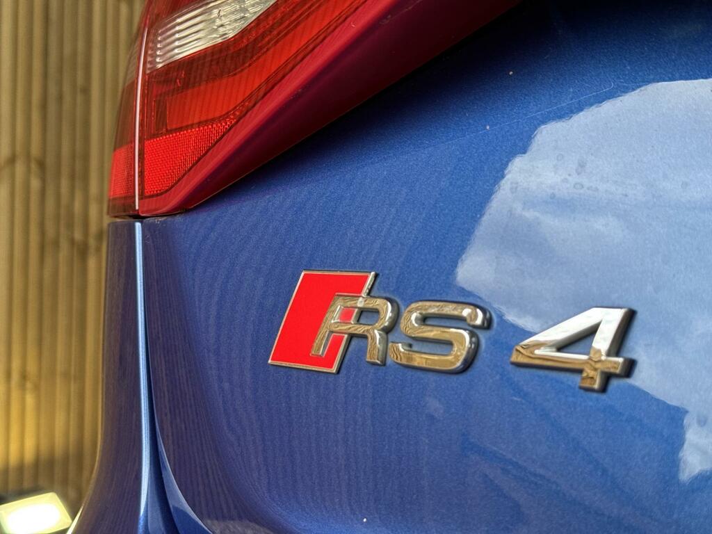 Audi RS4 Avant 4.2 Fsi V8 Black #24