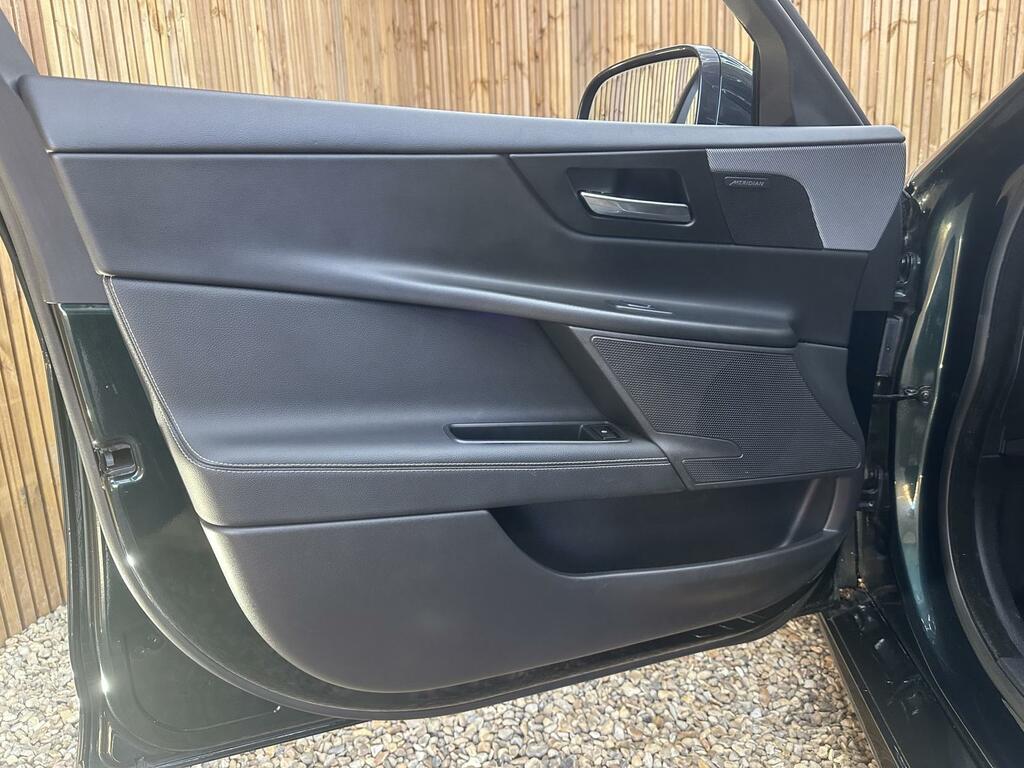 Jaguar XE 2L Portfolio Blue #9