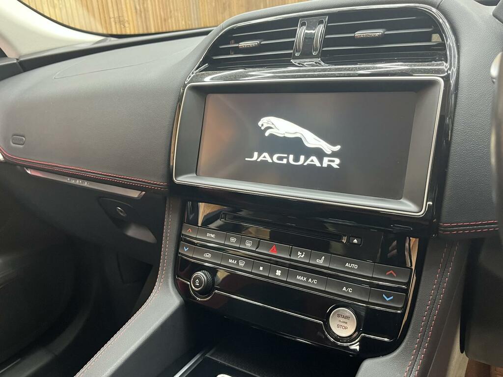 Jaguar F-Pace 3.0 D300 V6 Portfolio Awd Euro 6 Ss  #31