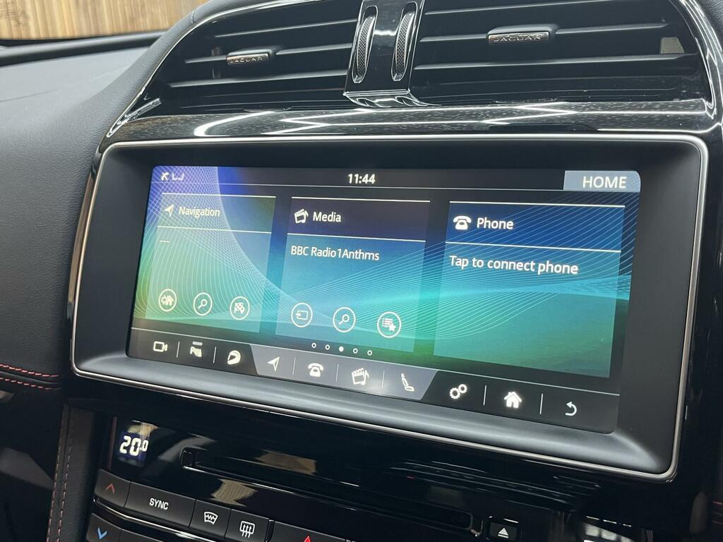 Jaguar F-Pace 3.0 D300 V6 Portfolio Awd Euro 6 Ss  #45