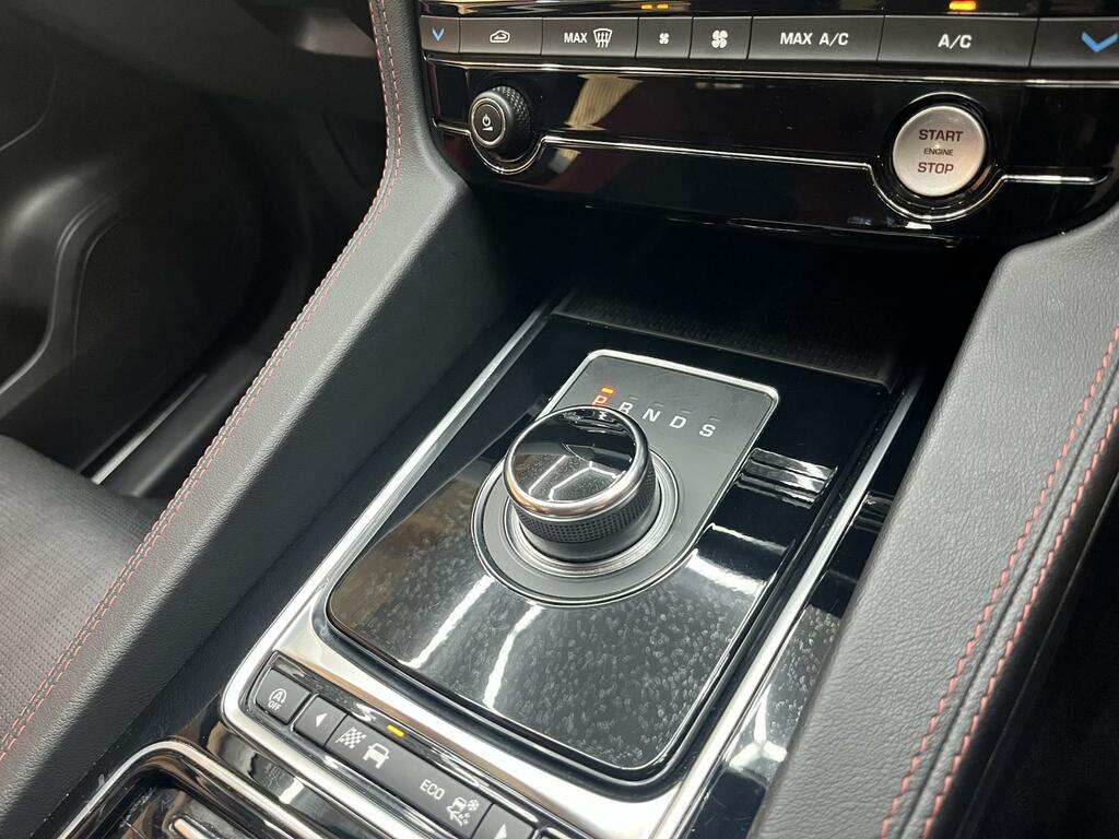 Jaguar F-Pace 3.0 D300 V6 Portfolio Awd Euro 6 Ss  #49