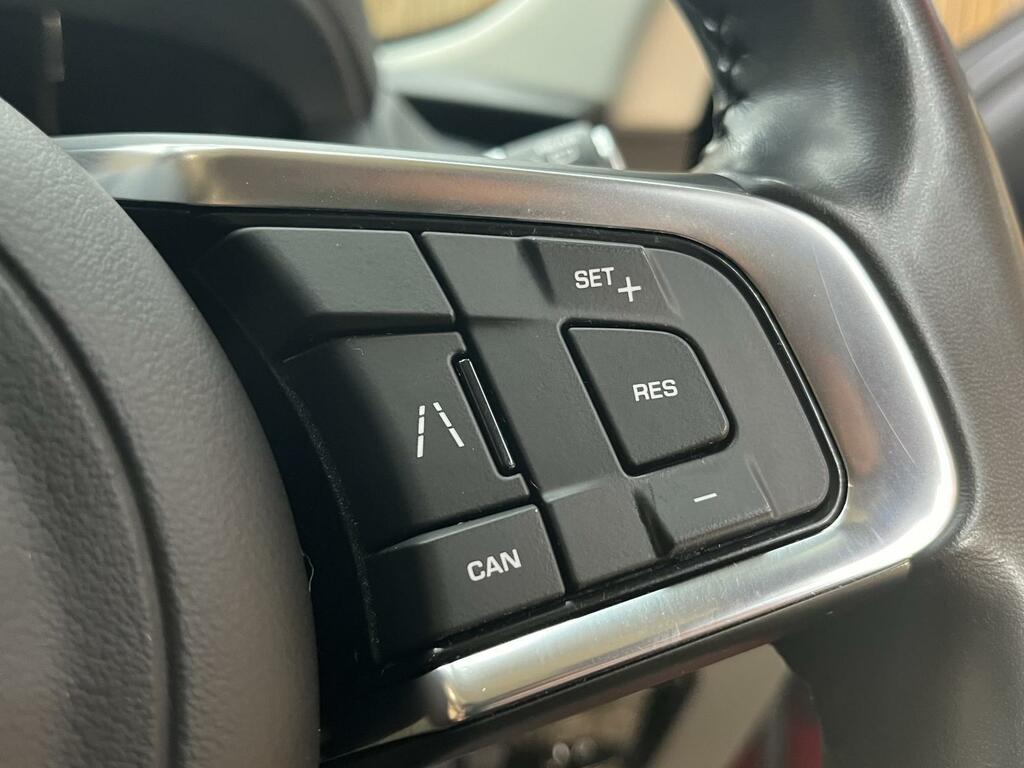 Jaguar F-Pace 3.0 D300 V6 Portfolio Awd Euro 6 Ss  #36