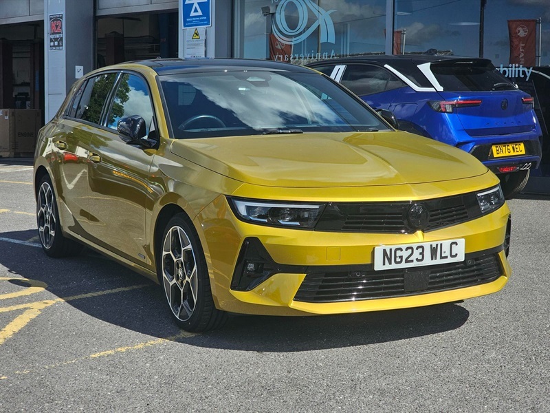 Vauxhall Astra 1.5 Turbo D Ultimate Hatchback Eur Yellow
