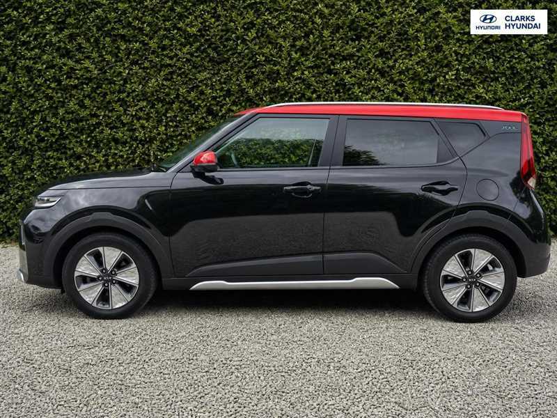 Kia Soul 64Kwh First Edition Suv 201 Bhp Black #4